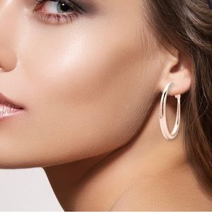 Loop Earrings in Rosetone.